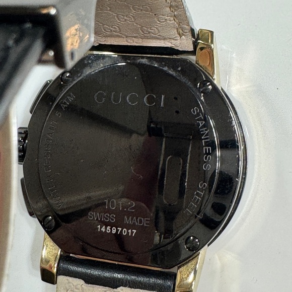 Gucci Black and Gold Men's Watch - Picture 7 of 13
